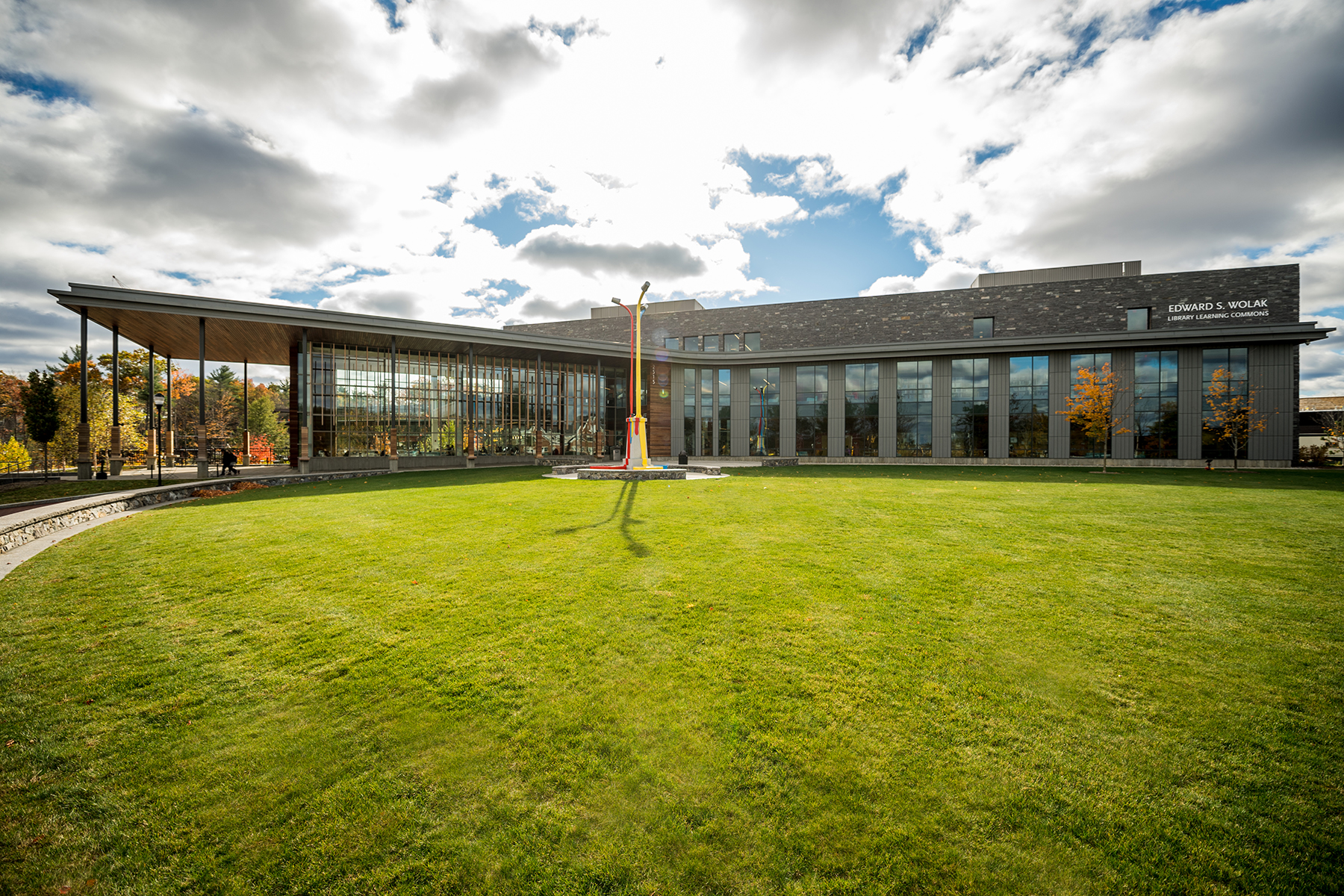 Library and learning commons at SNHU