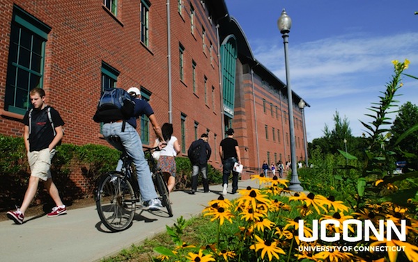Ease the Transition from High School to College at UConn's Pre-College Summer Program UConn Pre-College Summer Program