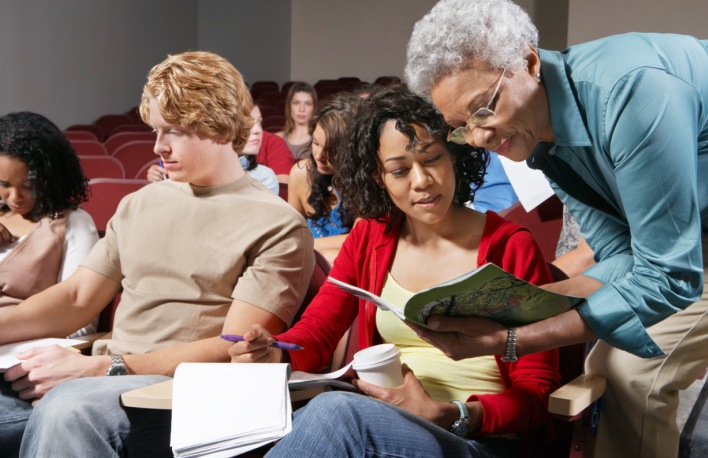 Grads Need More Than a Degree to Get Hired Grads Need More Than a Degree to Get Hired