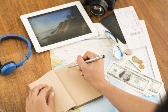 Three Ways To Earn Money As You Travel Three Ways To Earn Money As You Travel